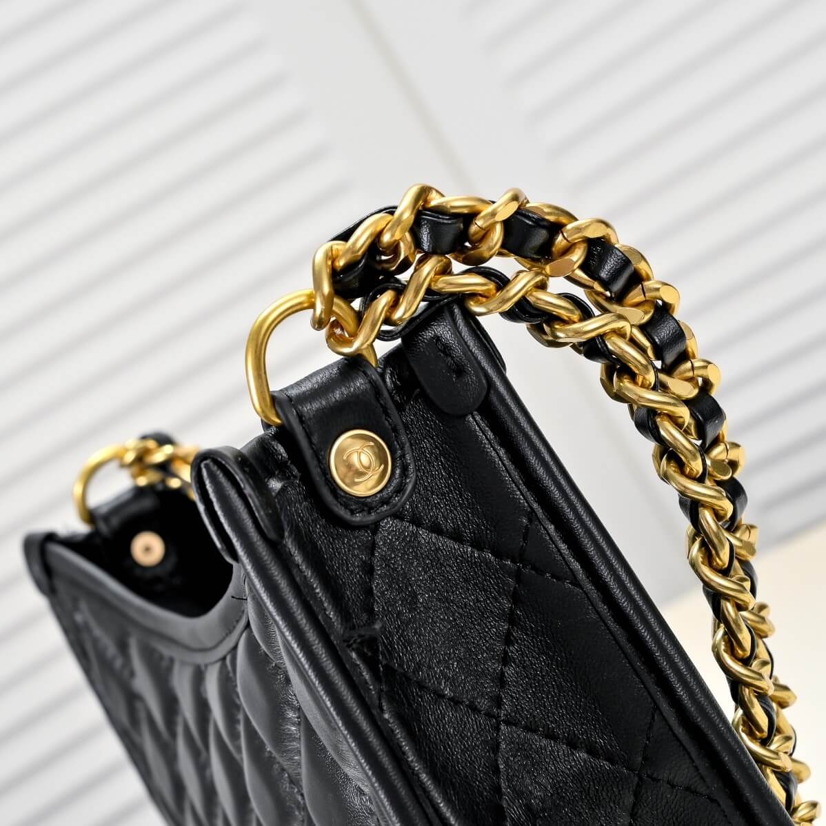 Chanel HOBO HANDBAG - Image 6