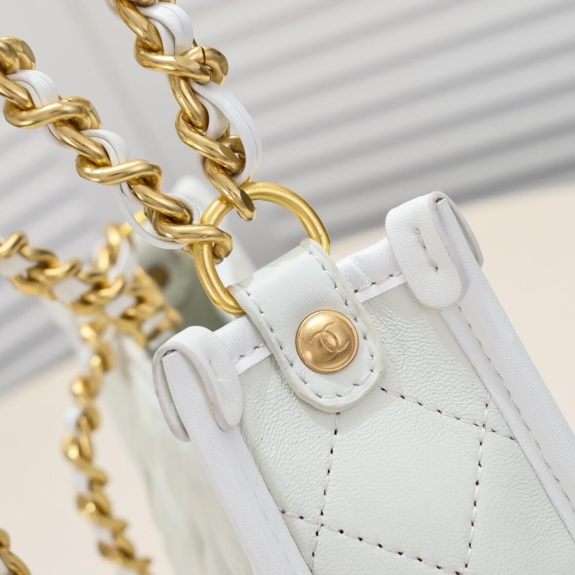 Chanel HOBO HANDBAG - Image 6