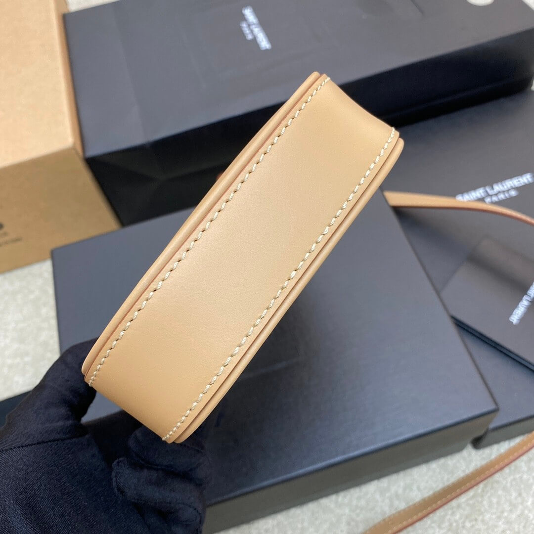 YSL Le 5 A 7 mini vertical bag in shiny leather - Image 6