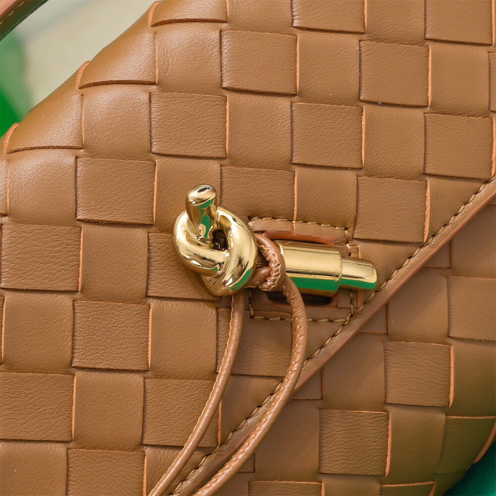 Brown Bottega Veneta Andiamo Clutch (Best
GRADE) - Image 6