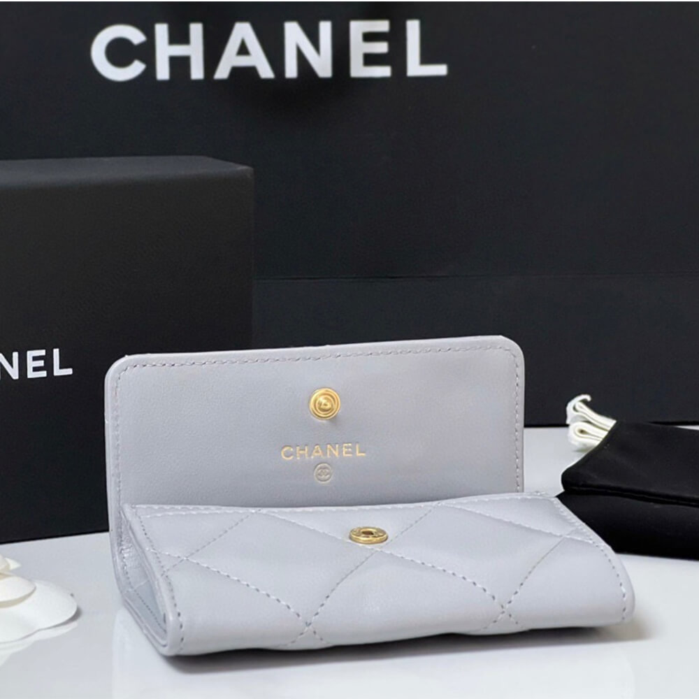 Chanel 19 flap card holder - Image 6