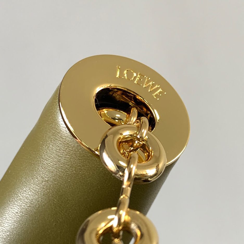 Olive Loewe Medium Squeeze bag in nappa lambskin - Image 6