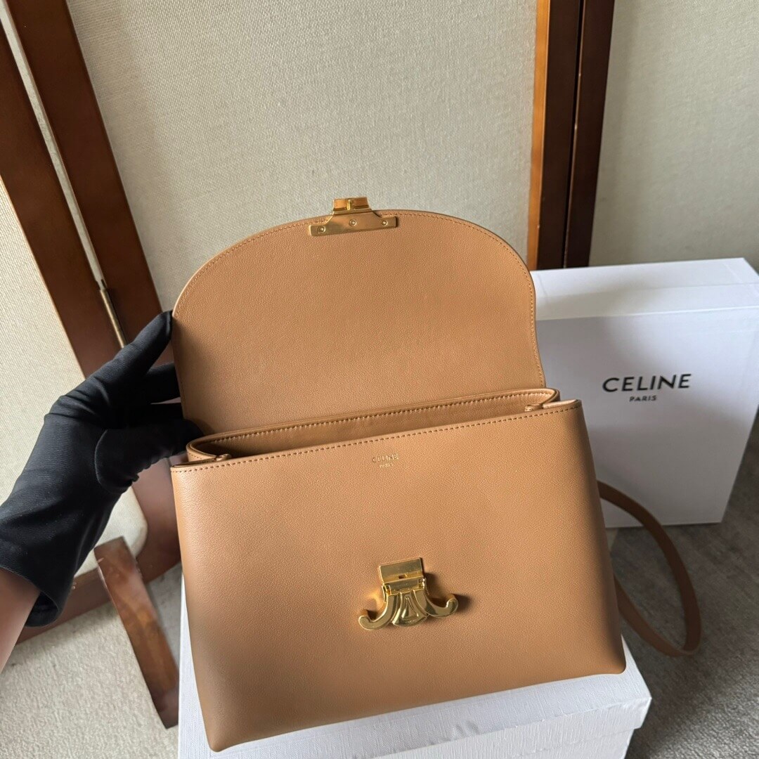 CELINE Medium size NINO bag in soft cow leather - Image 6