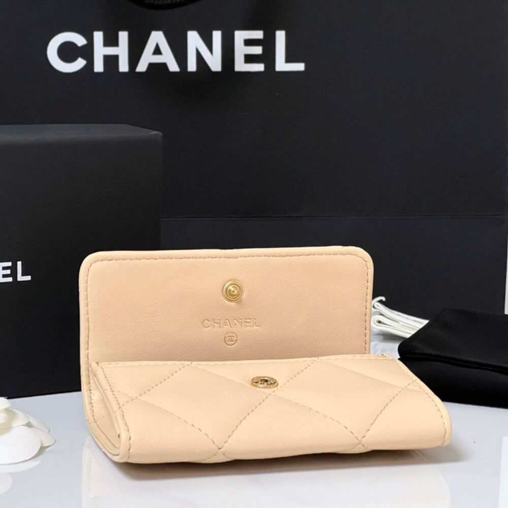 Chanel 19 flap card holder - Image 6