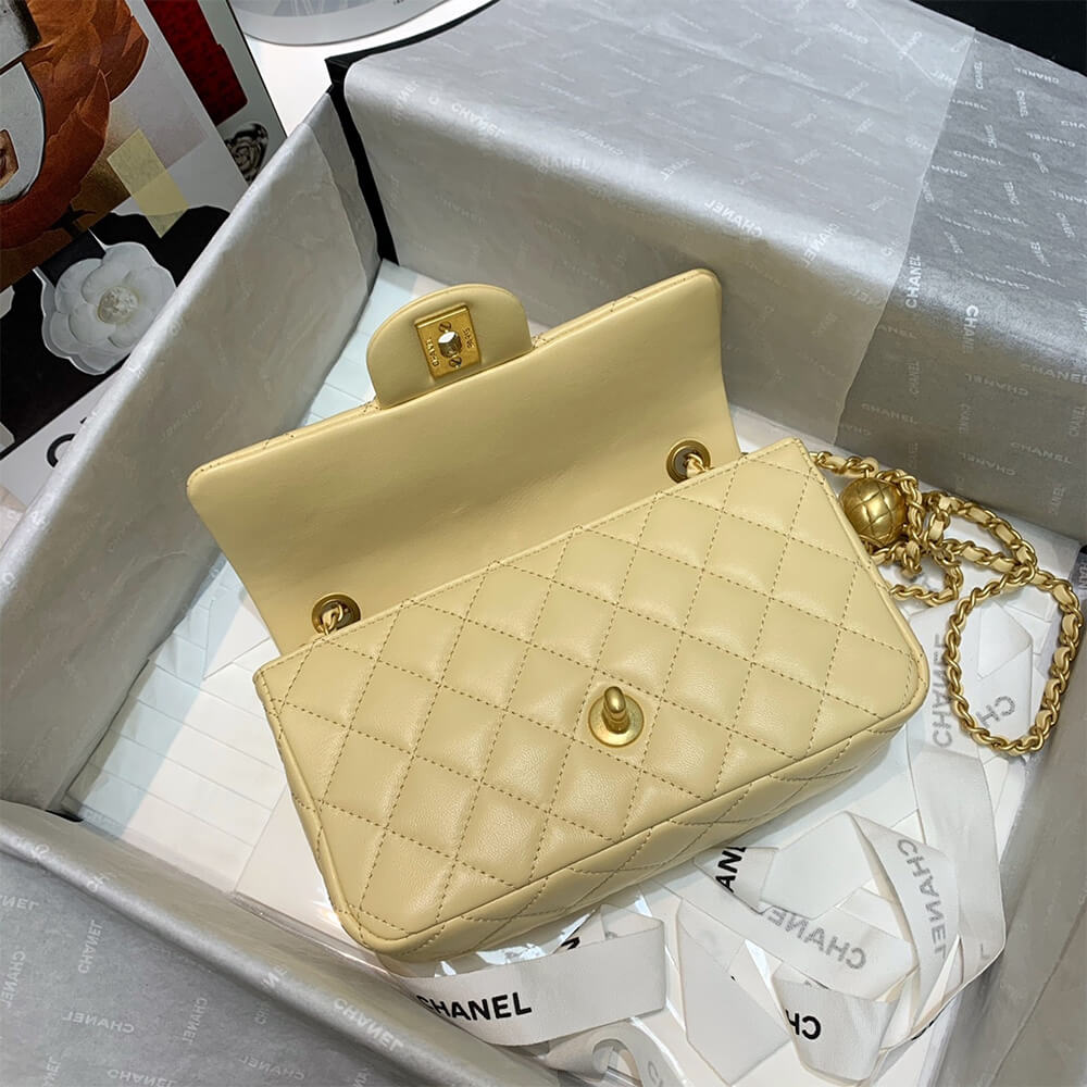 CHANEL Classic Flap Shoulder Bag - Image 6