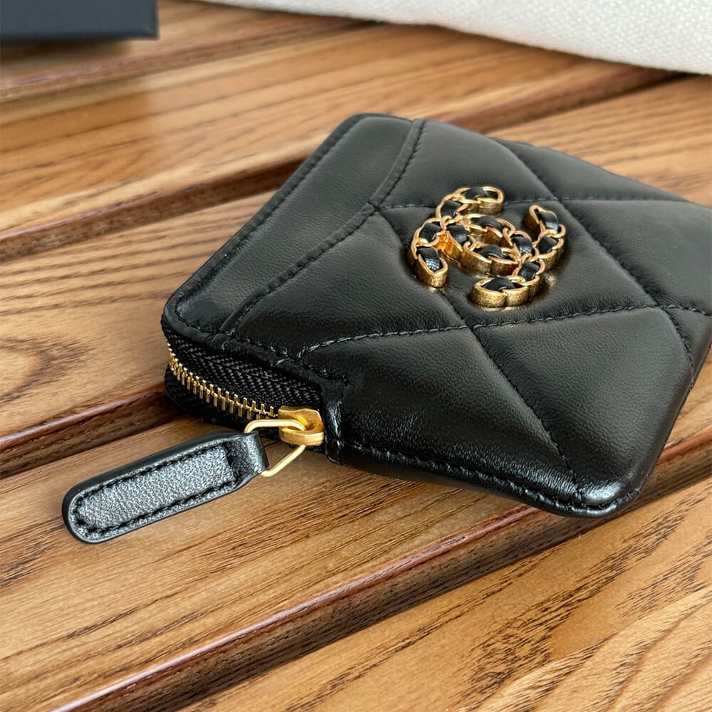CHANEL 19 Zipped Coin Purse - Image 6