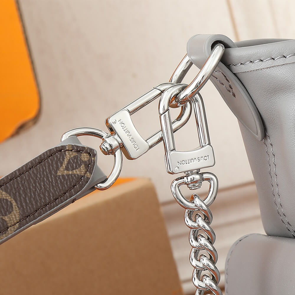 LV CarryAll Cargo Vibe PM - Image 6