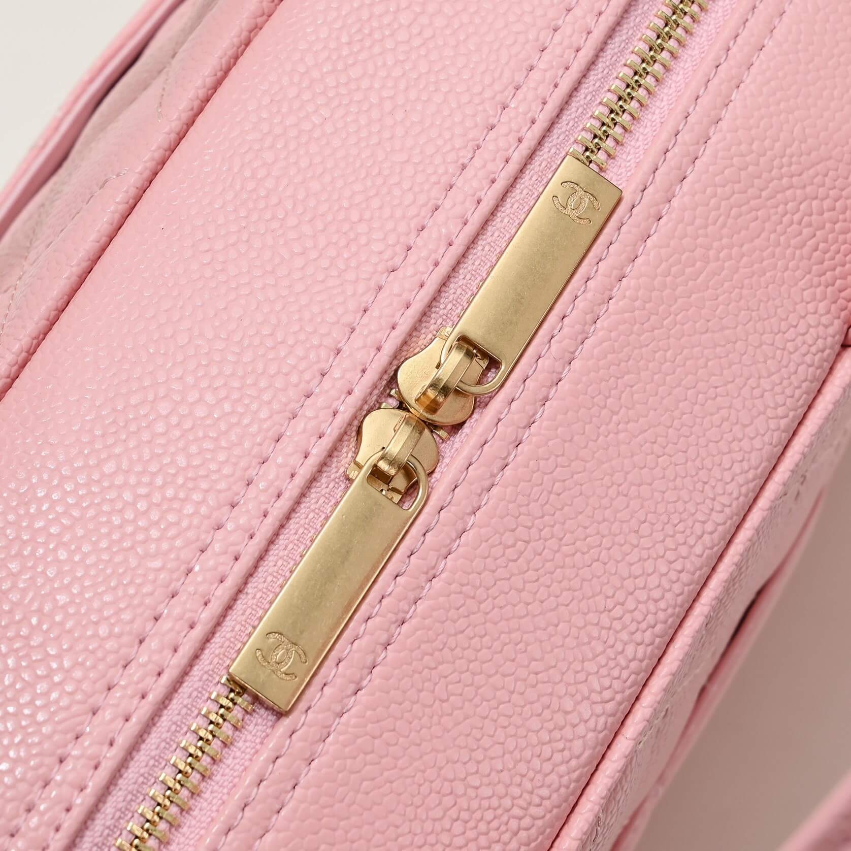 CHANEL Large Vintage Boston Bag - Image 6