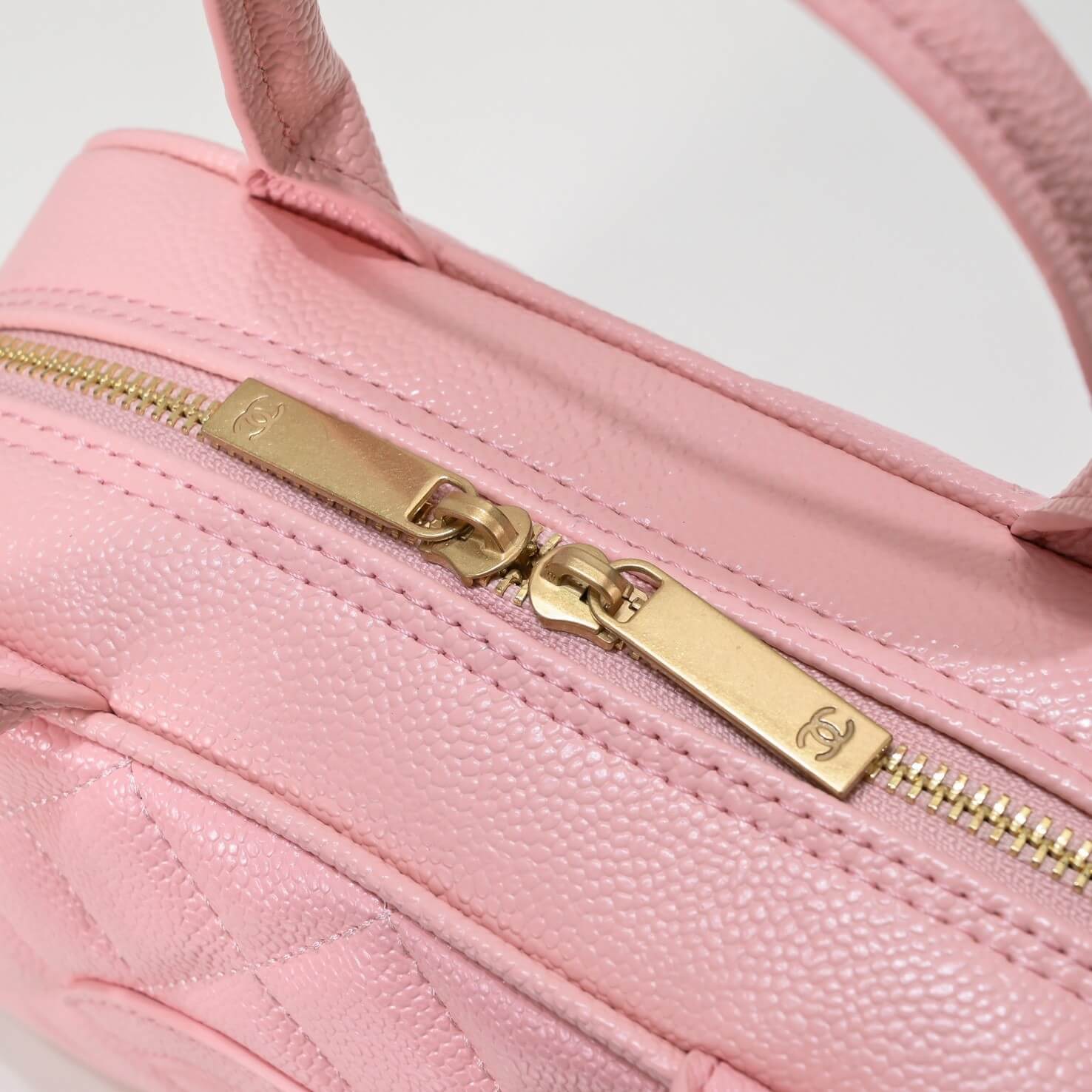 CHANEL Medium Vintage Boston Bag - Image 6