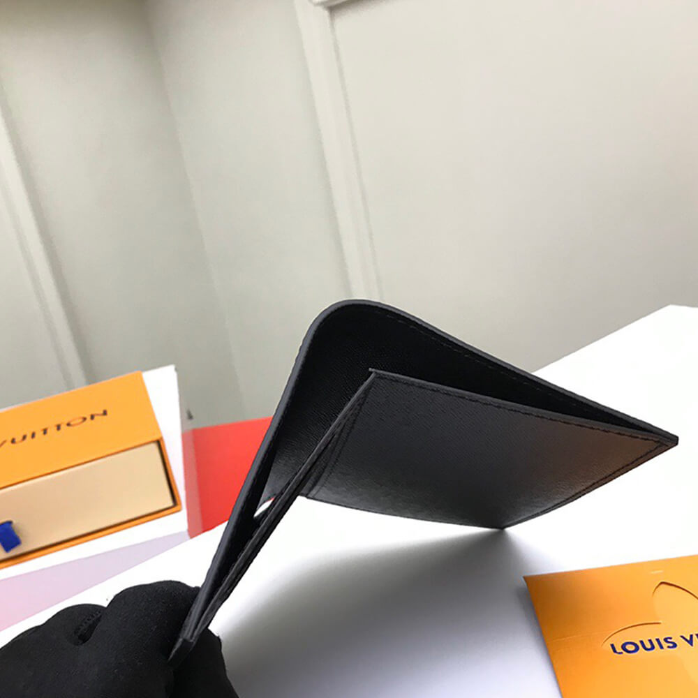 LV PASSPORT COVER - Image 6