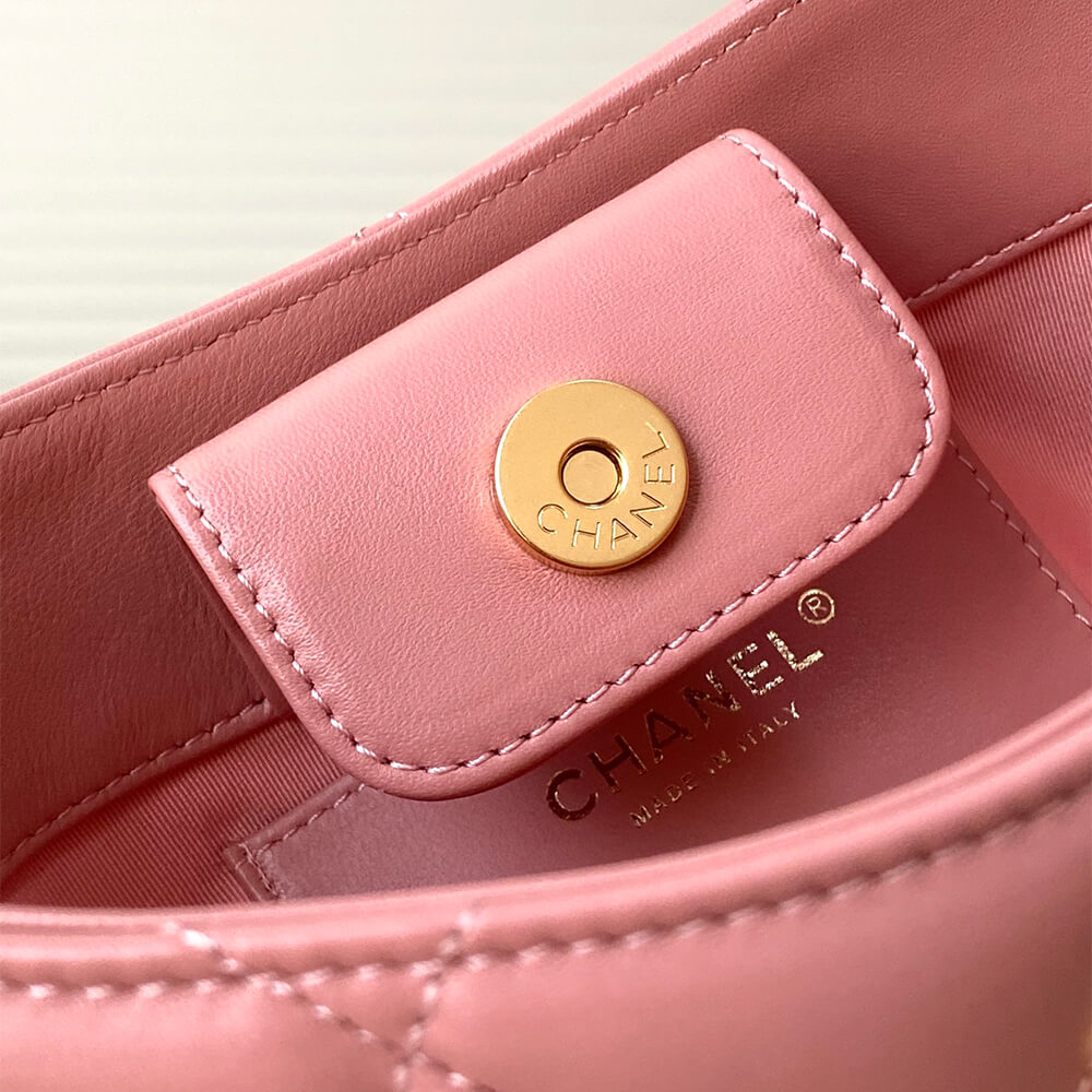 CHANEL Hippie Bag - Image 6