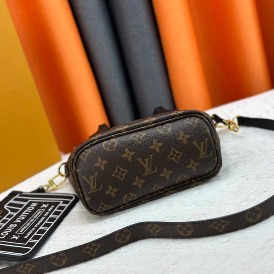 Black LV Neverfull Bandouliere Inside Out BB - Image 6