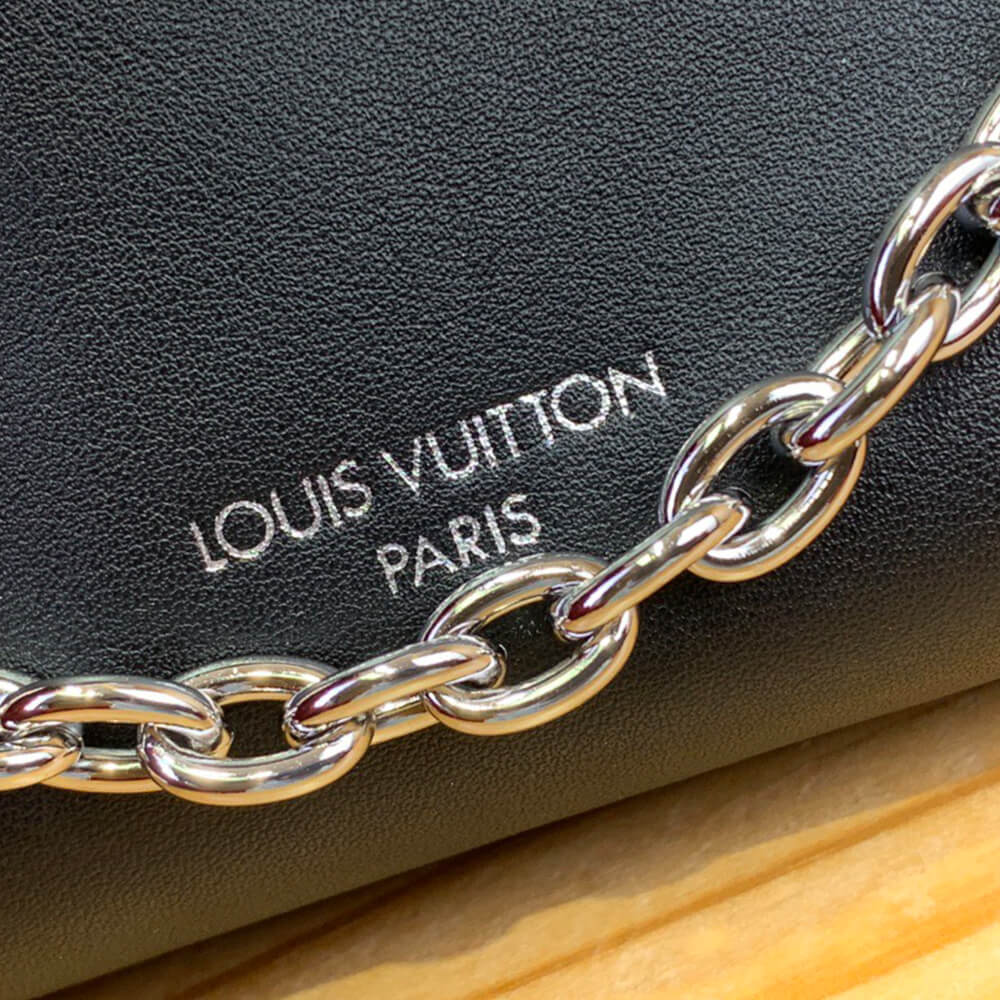 LV CarryAll Vibe BB - Image 6