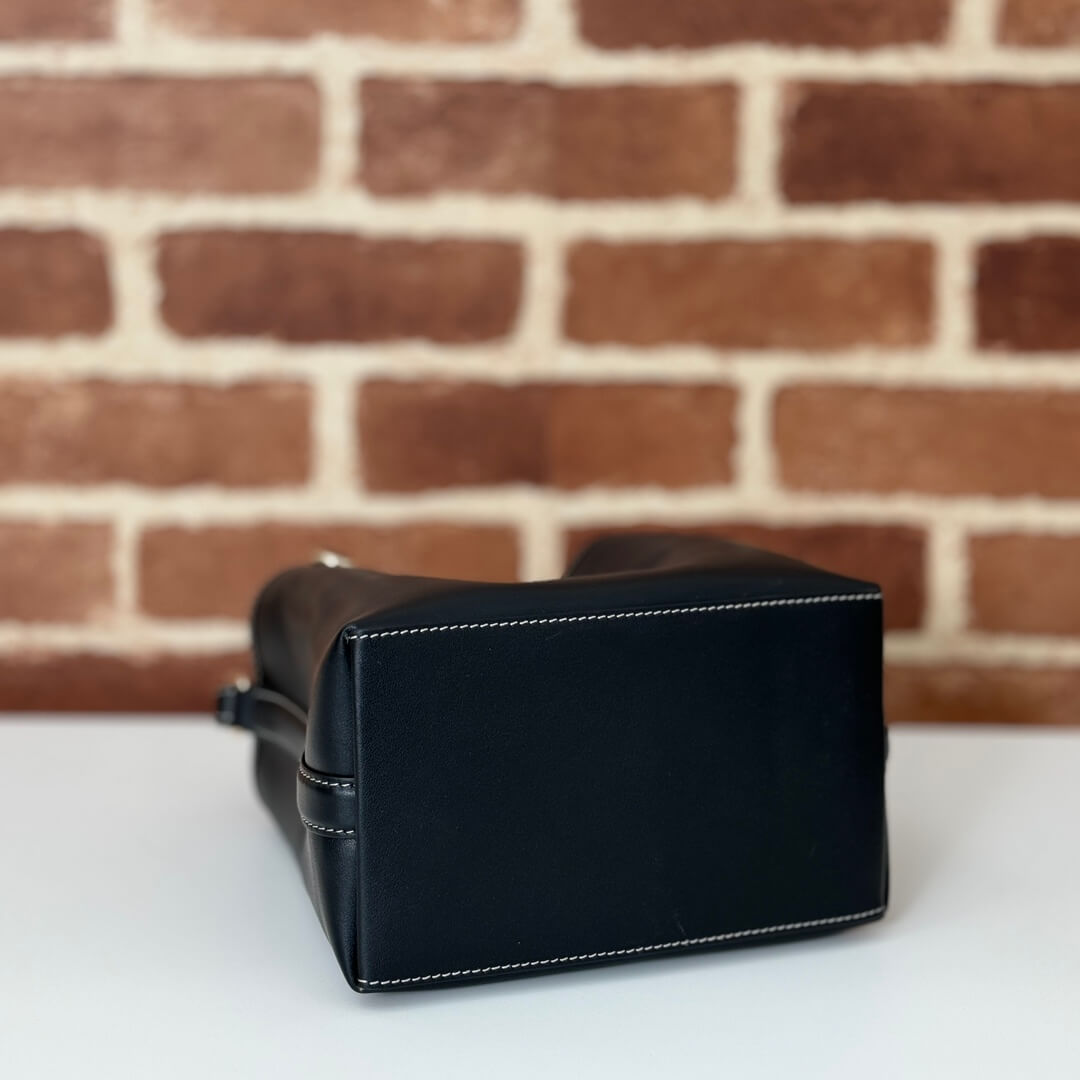 GG Emblem mini bucket bag - Image 6