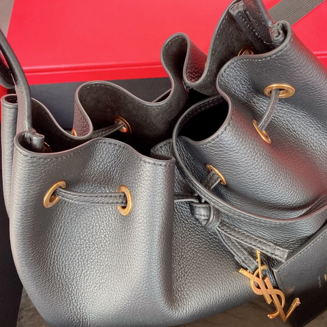 Black YSL PARIS VII small hobo in grained leather - Image 6