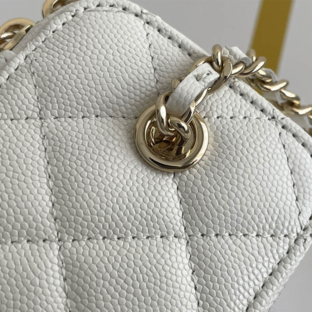 Chanel chain cosmetic bag - Image 6