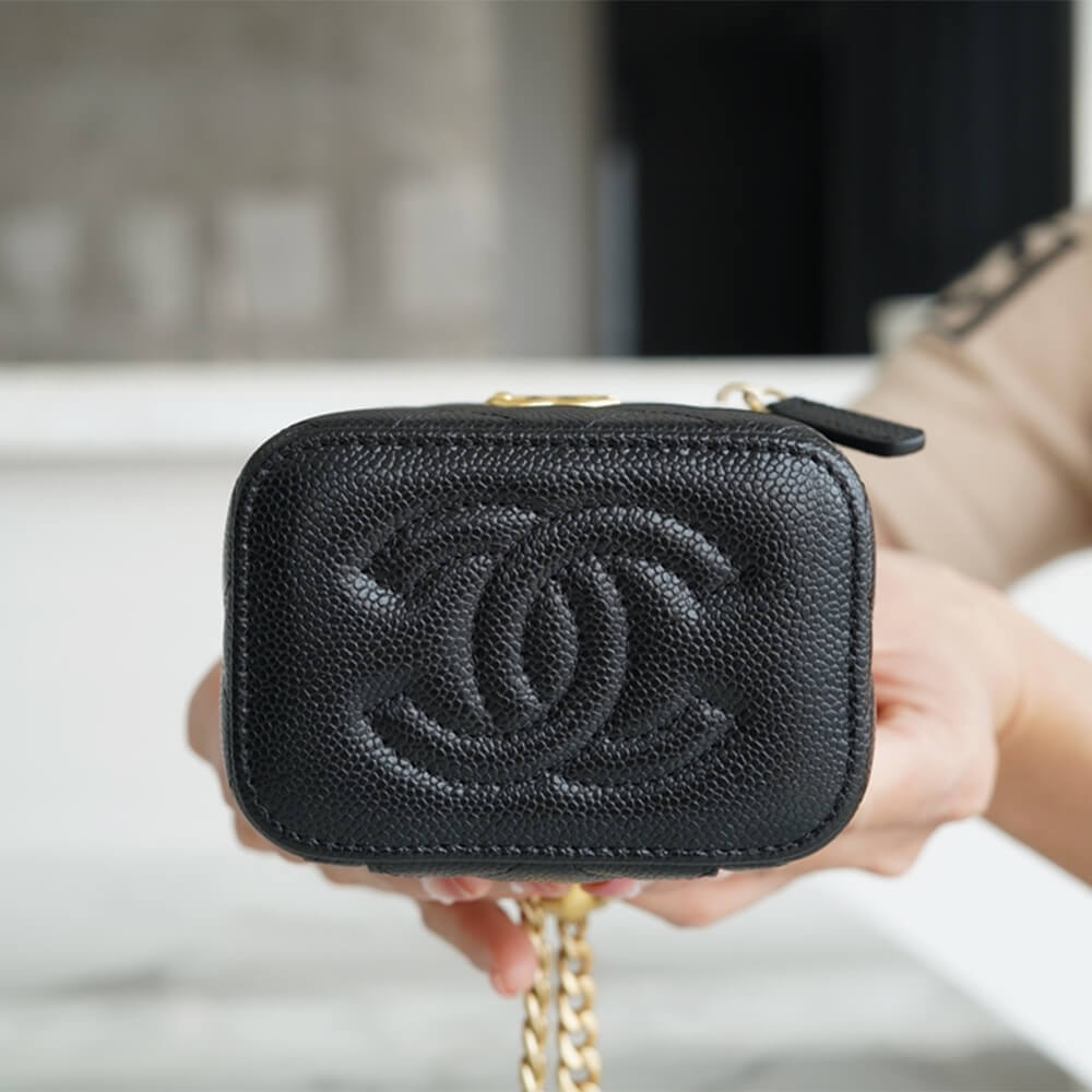 Chanel small gold ball makeup bag - Image 6