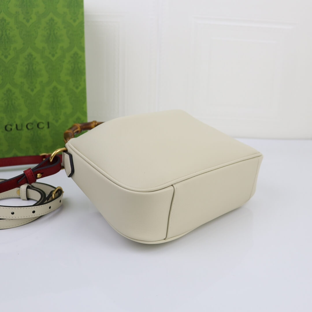 Gucci Diana Bamboo Small Shoulder Bag - Image 6