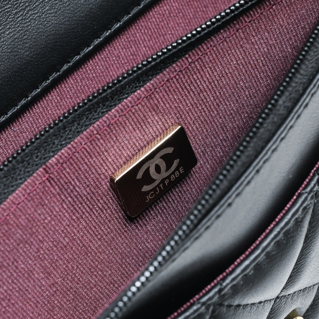 Chanel classic chain wallet - Image 7