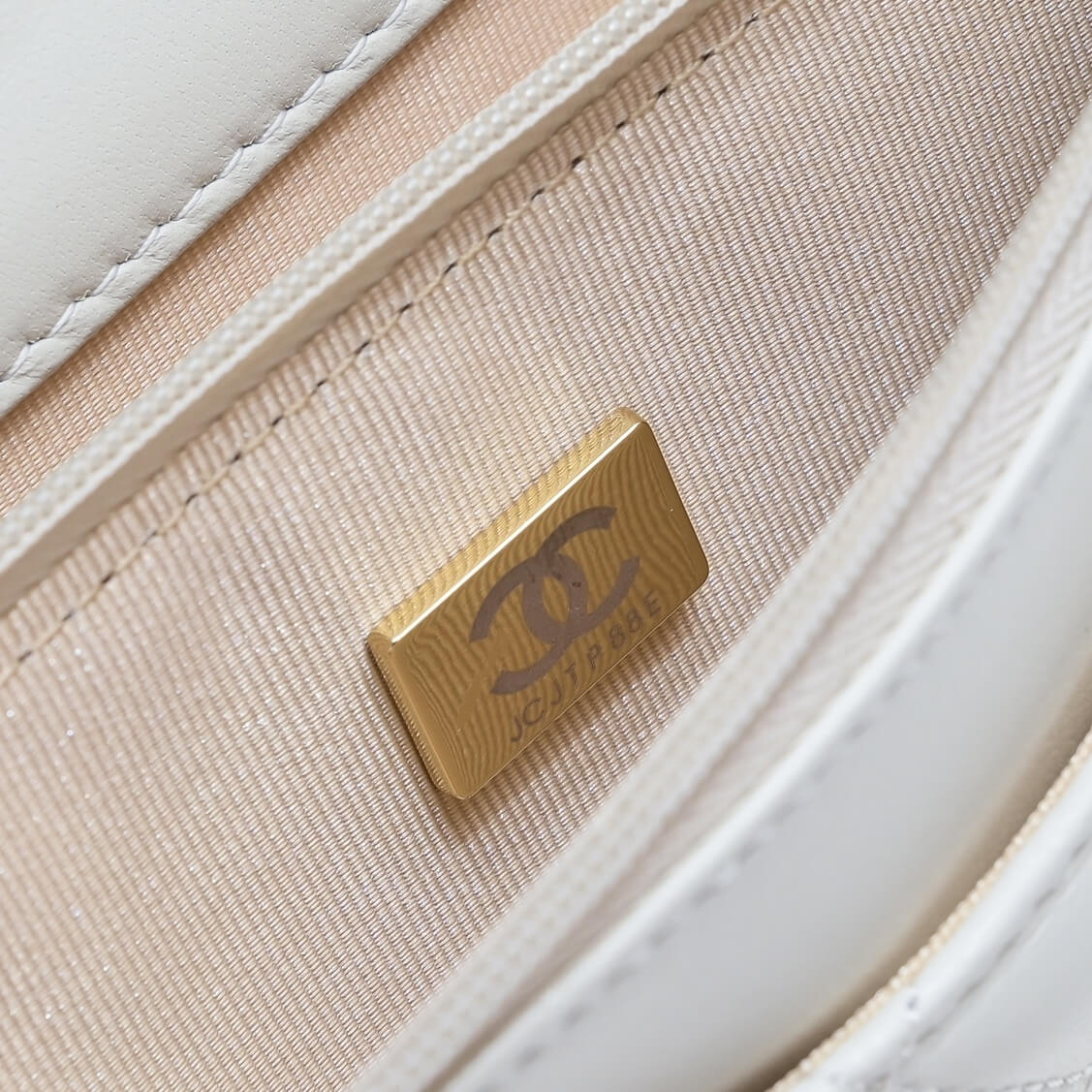 White Chanel classic chain wallet - Image 7