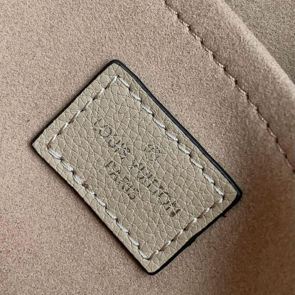 LV Hand It All PM - Image 7