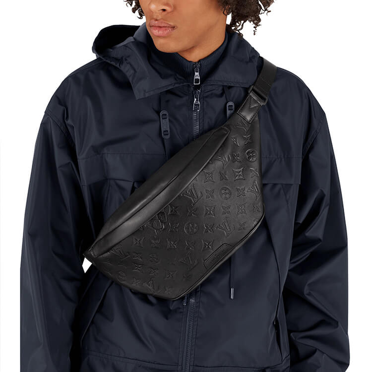 LV Discovery Bumbag - Image 7