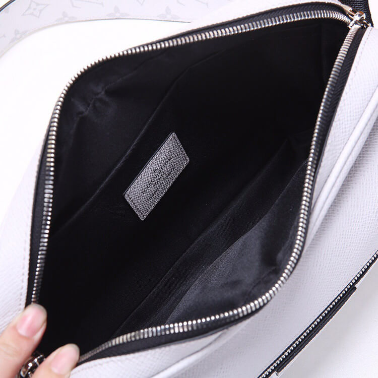 LV Outdoor Messenger - Image 7