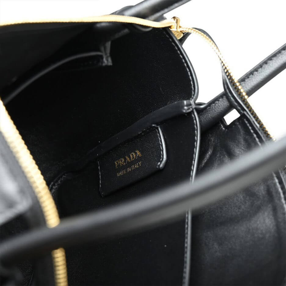 Black Prada Medium leather handbag - Image 7