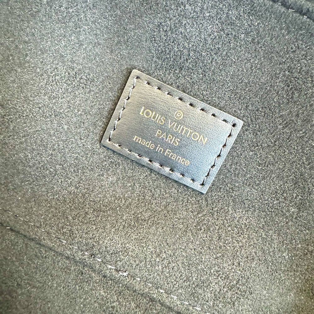 Monogram LV Vanity PM - Image 7