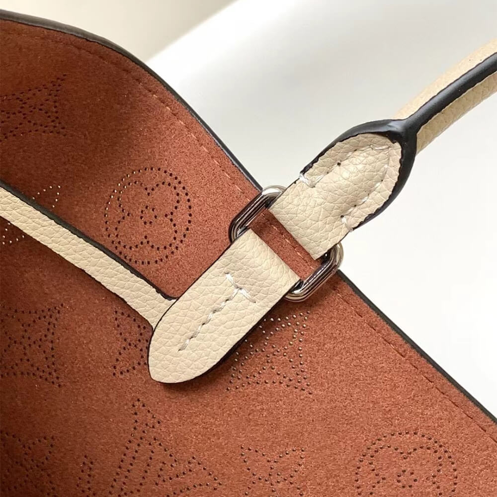 LV Bella Tote - Image 7