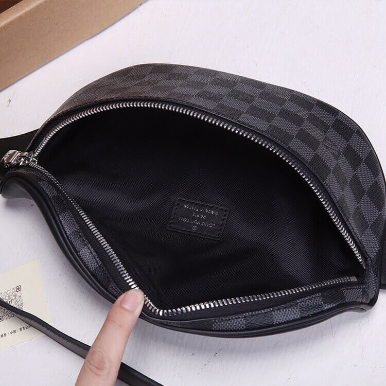 LV Campus Bumbag - Image 7