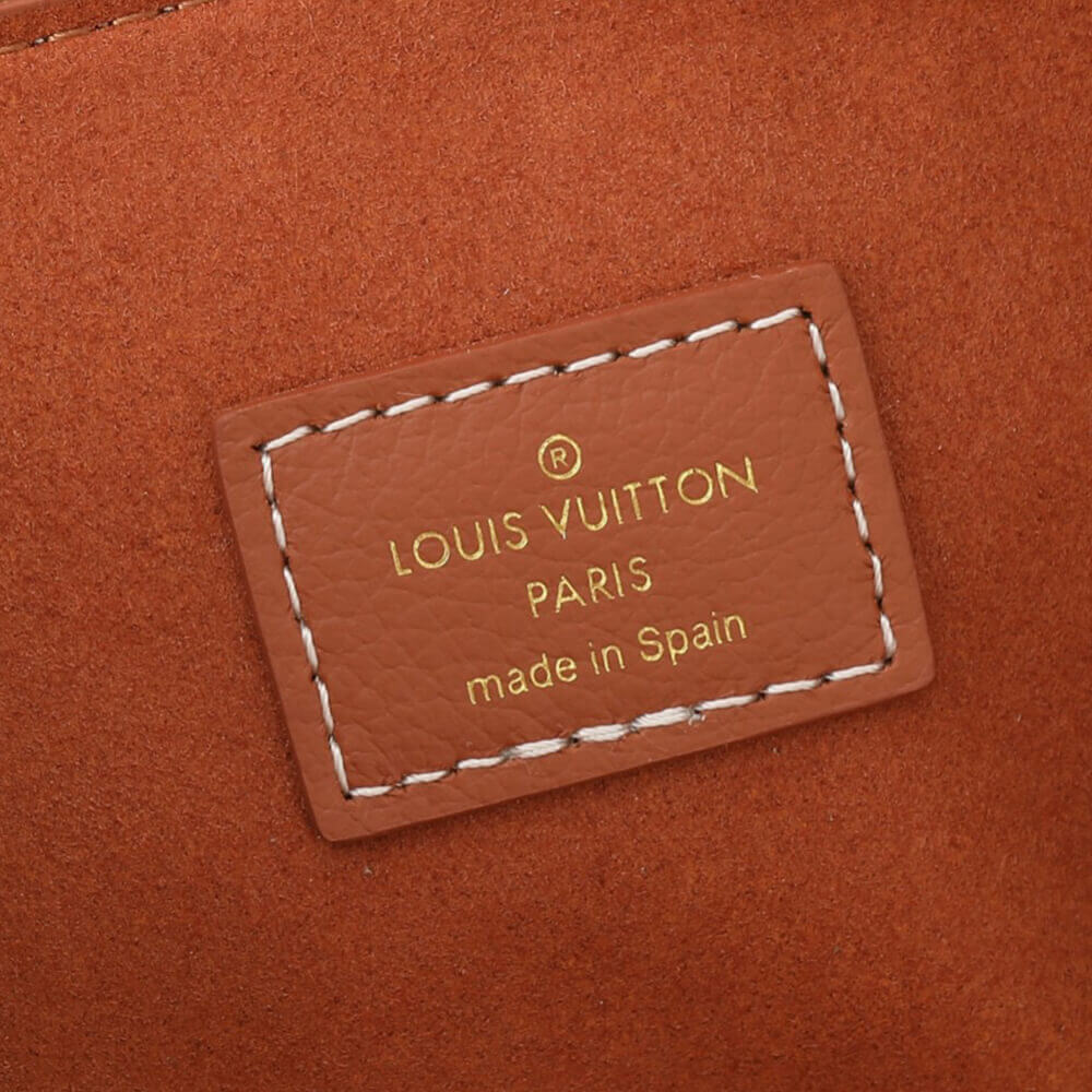 LV Low Key Bumbag - Image 7