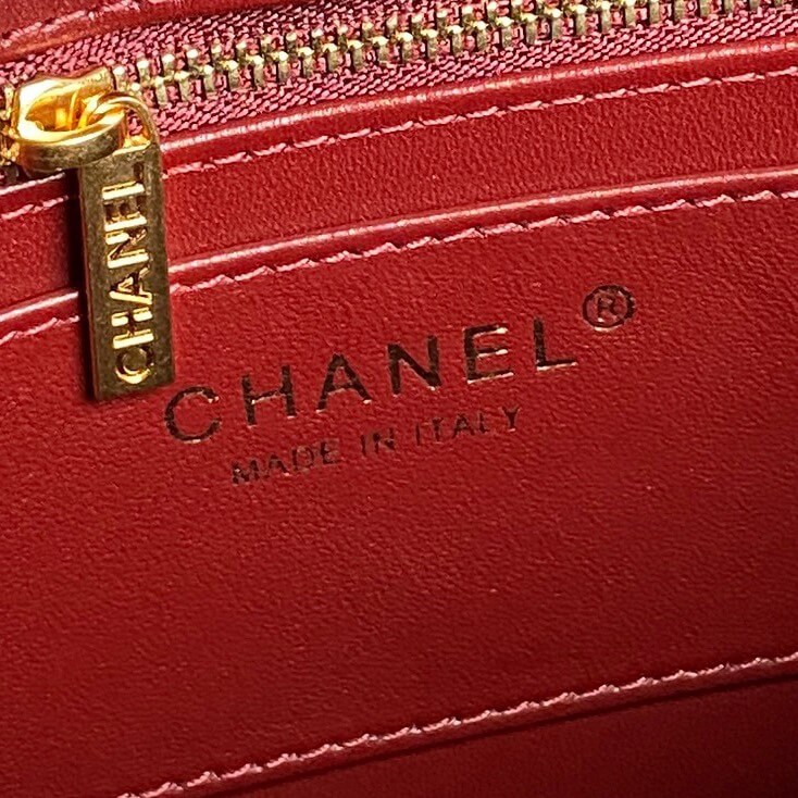 Chanel Small Shopping Bag - Image 7