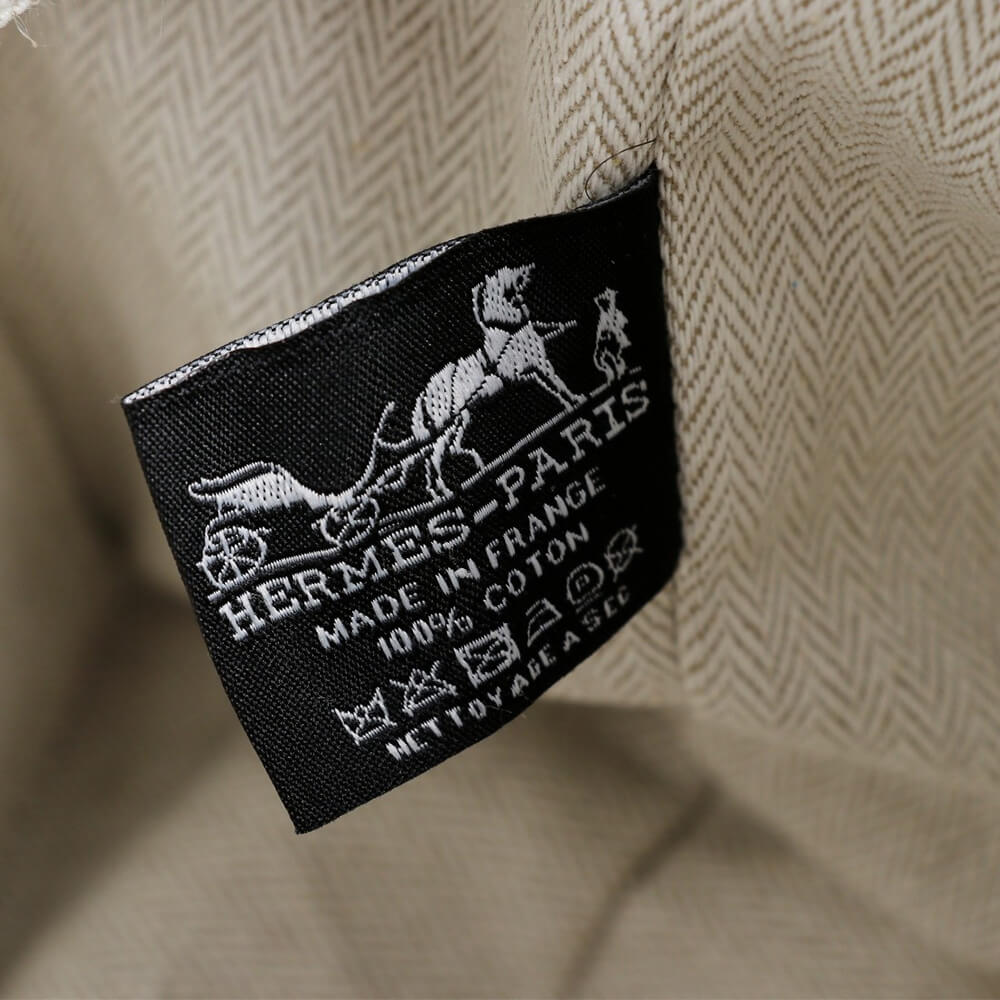 Blue Hermes toiletery bag - Image 7