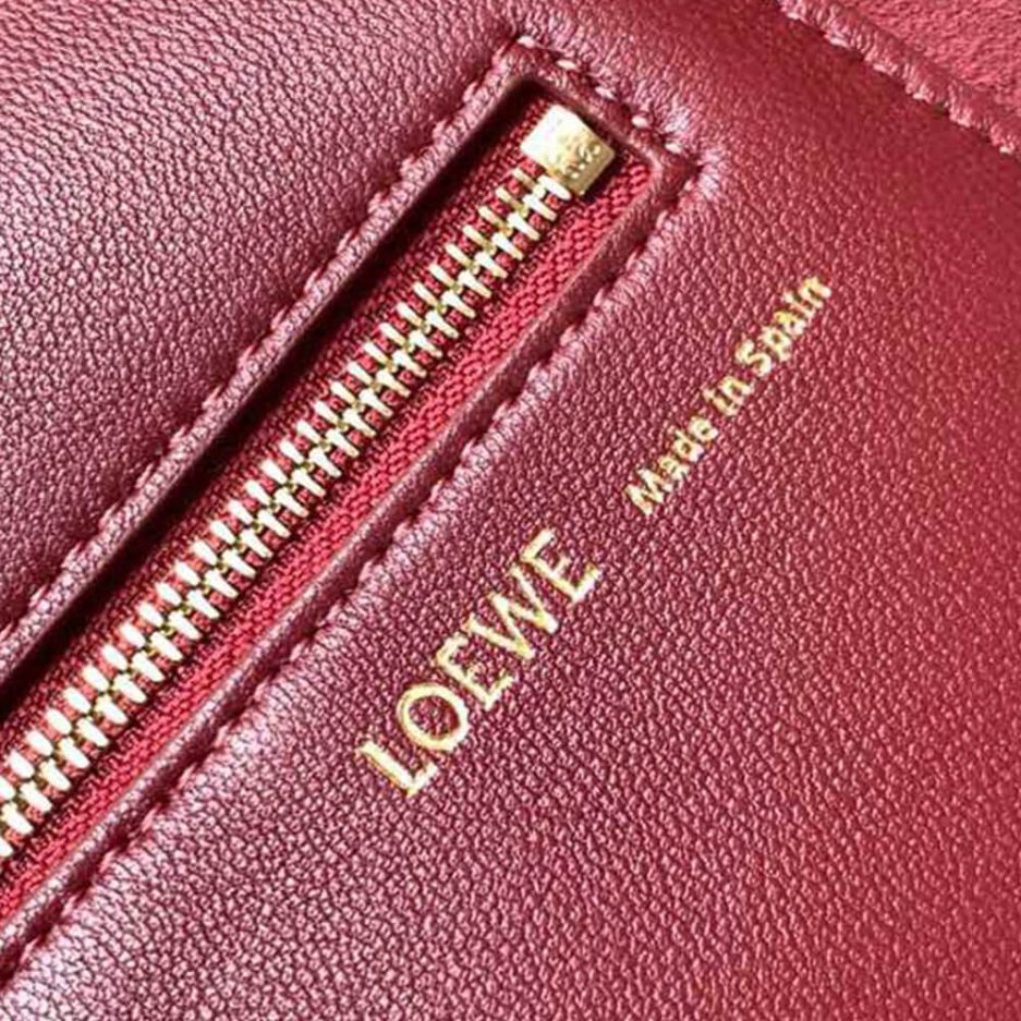 Burgundy Loewe Medium Squeeze bag in nappa lambskin - Image 7
