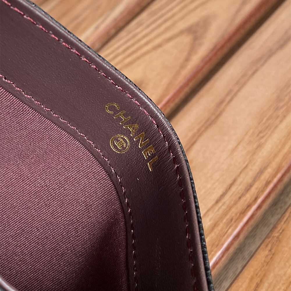 CHANEL Classic Card Holder - Image 7