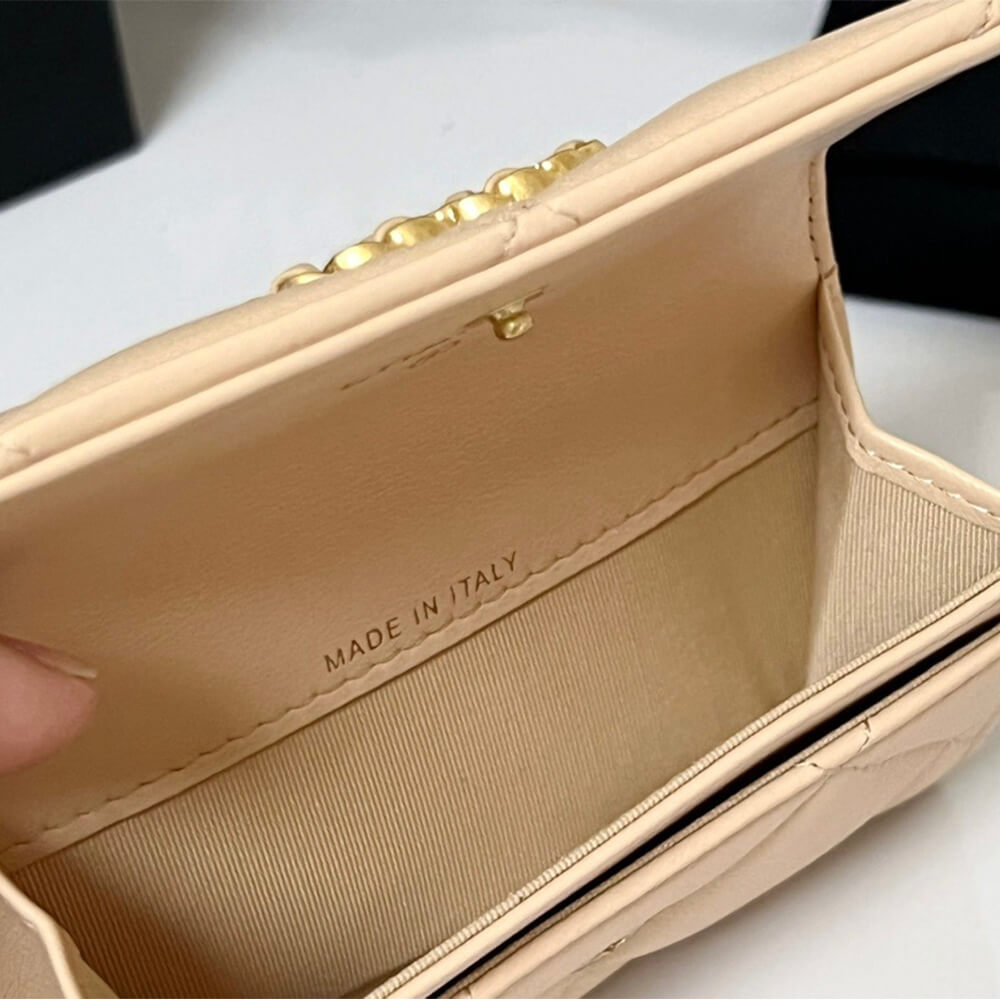 Chanel 19 flap card holder - Image 7