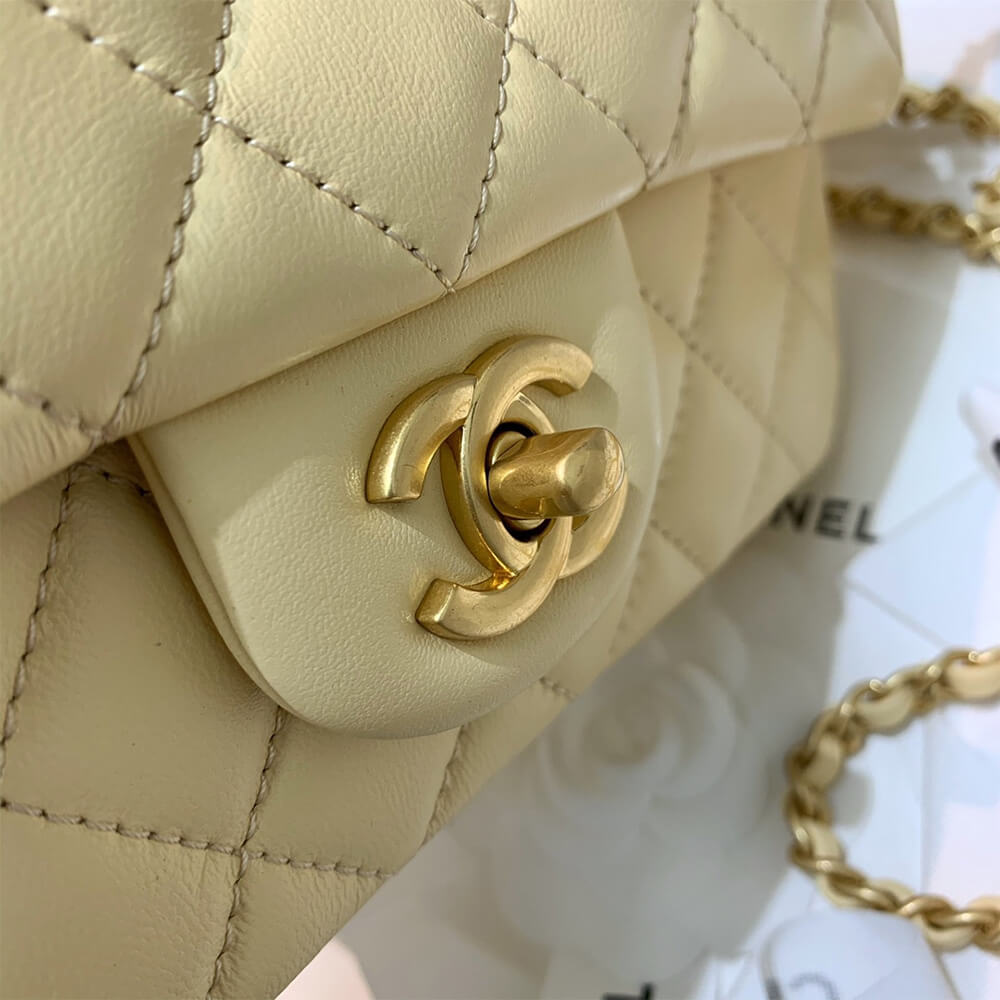 CHANEL Classic Flap Shoulder Bag - Image 7