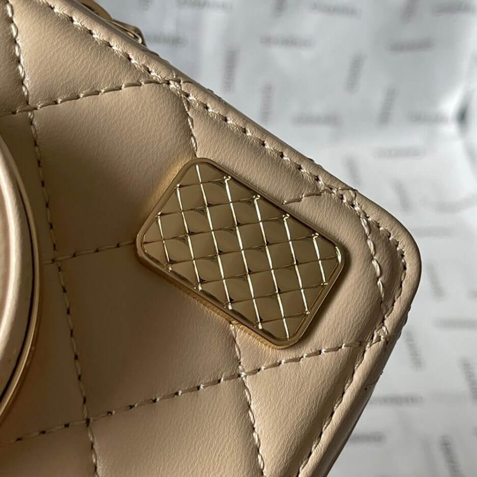 CHANEL CAMERA BAG - Image 7