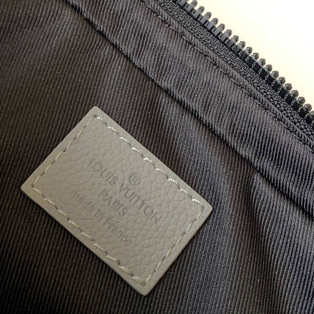 LV rio Messenger Bag - Image 7