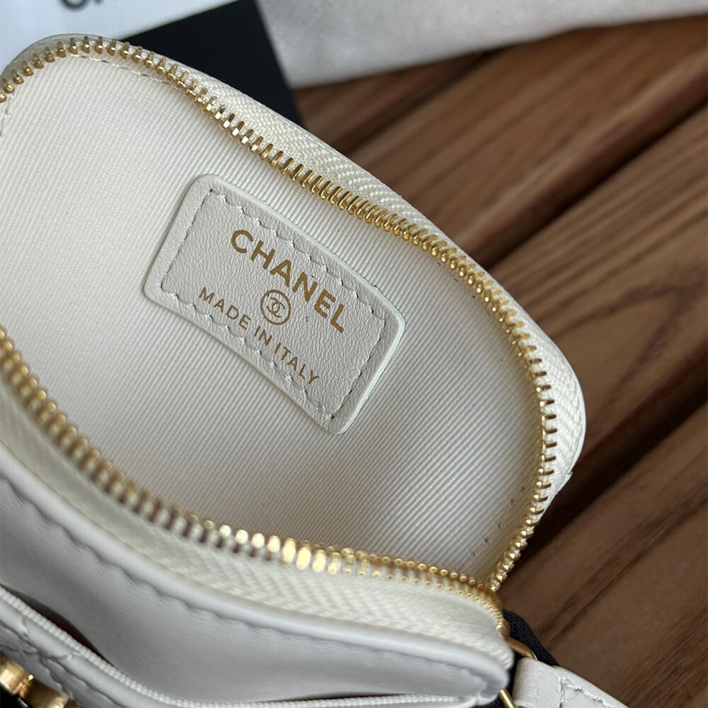 CHANEL 19 Zipped Coin Purse - Image 7
