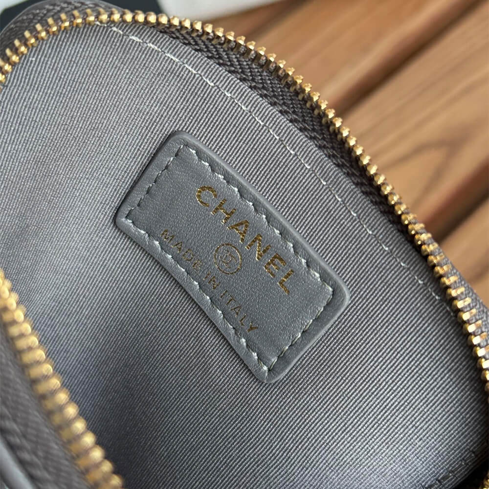 CHANEL 19 Zipped Coin Purse - Image 7