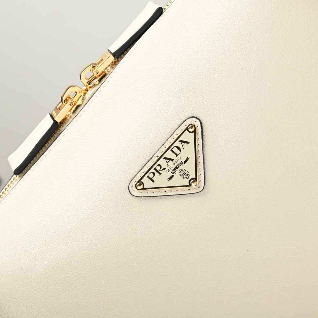 Prada Medium leather handbag - Image 7