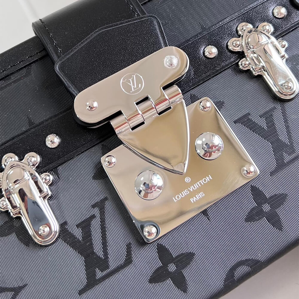 LV Petite Malle - Image 7
