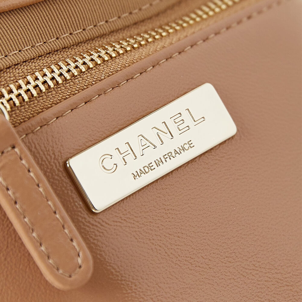 CHANEL 31 Mini Shopping Bag - Image 7
