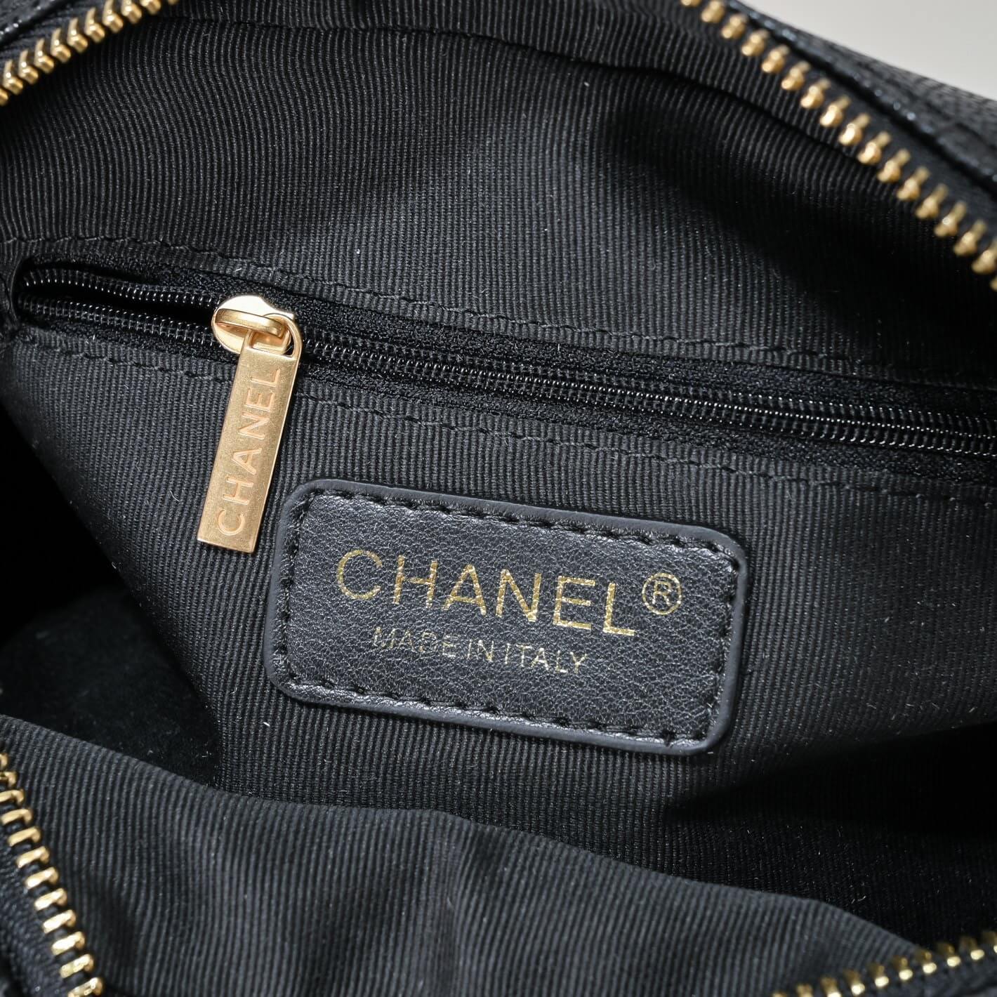 CHANEL Medium Vintage Boston Bag - Image 7