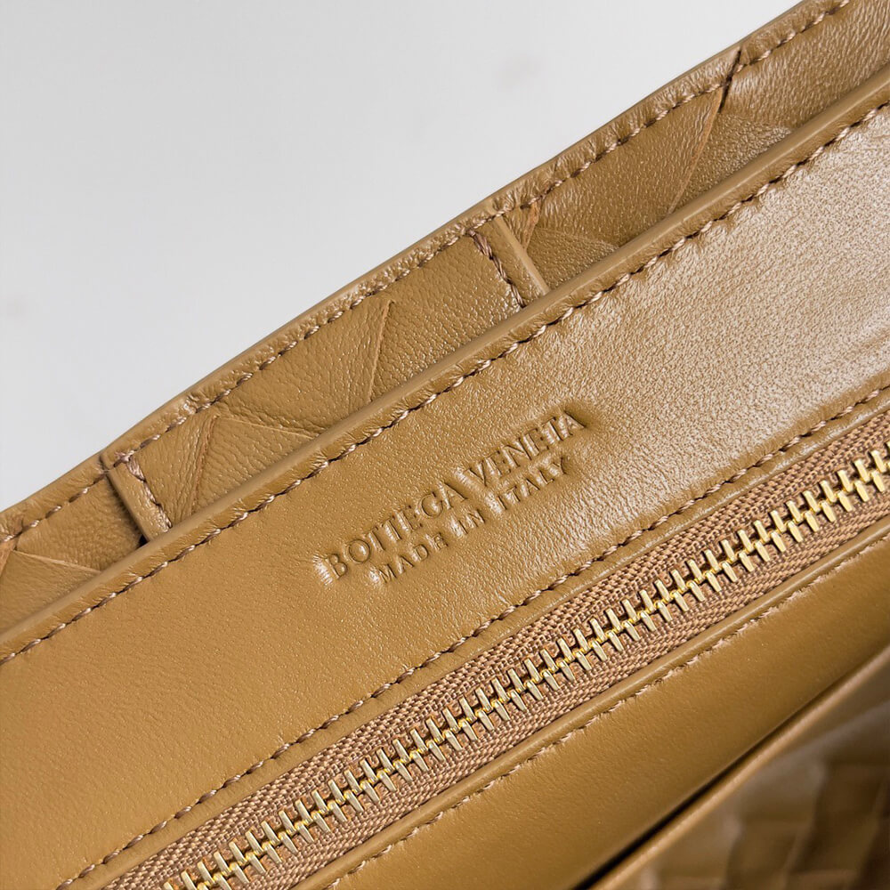 Dark Praline Bottega Veneta Small Andiamo - Image 7