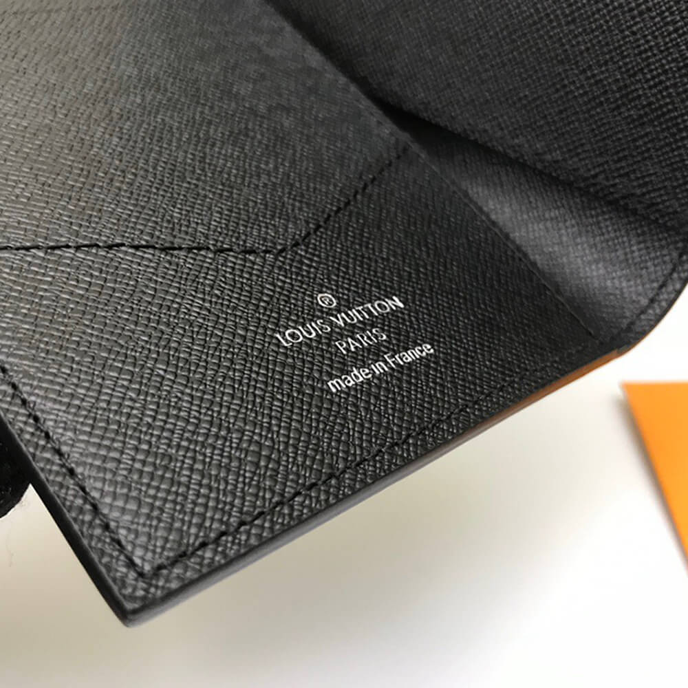 LV PASSPORT COVER - Image 7