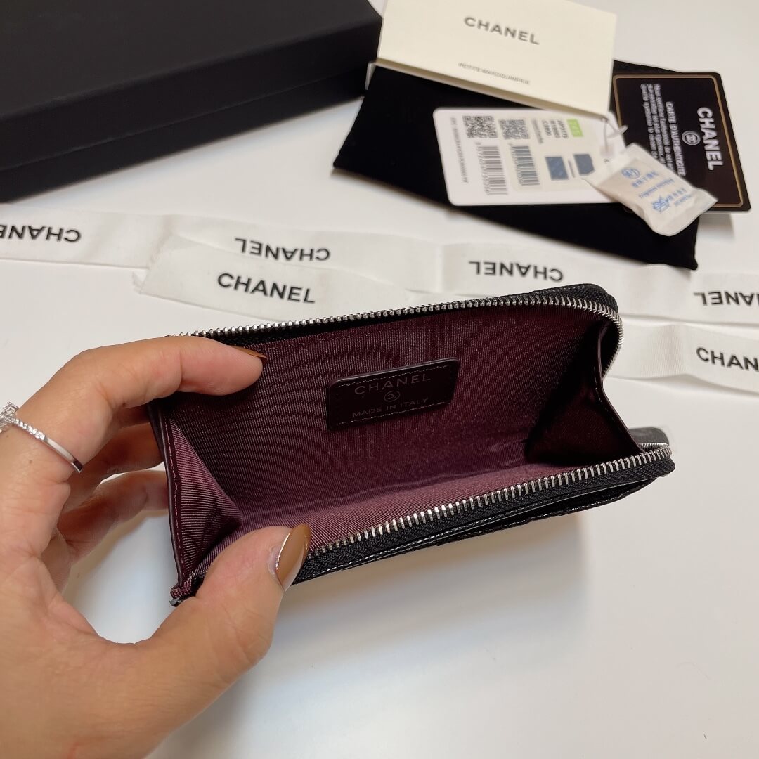 Chanel Classic Zipped Card Holder - Image 7