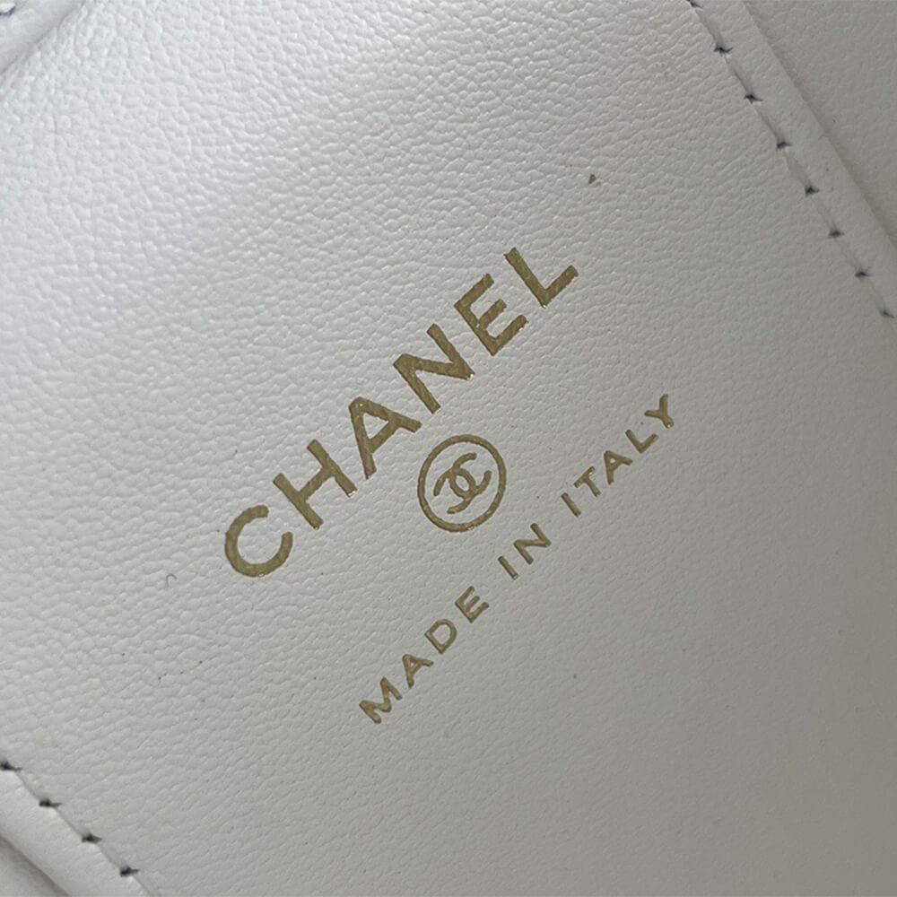 Chanel chain cosmetic bag - Image 7